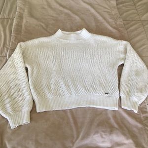 EUC Hollister white pullover turtleneck sweater XS